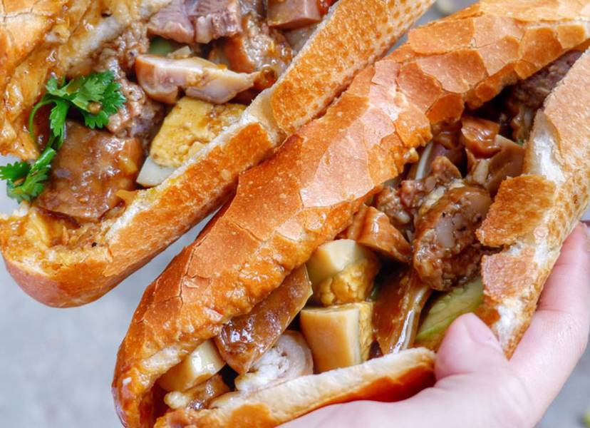 Bánh Mì Xá Xíu - Phá Lấu - Gà Quay - Lê Lợi