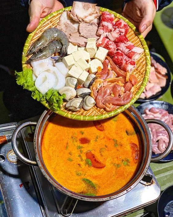 Xiên Que & Lẩu Nướng 211 - Hoàng Diệu 2