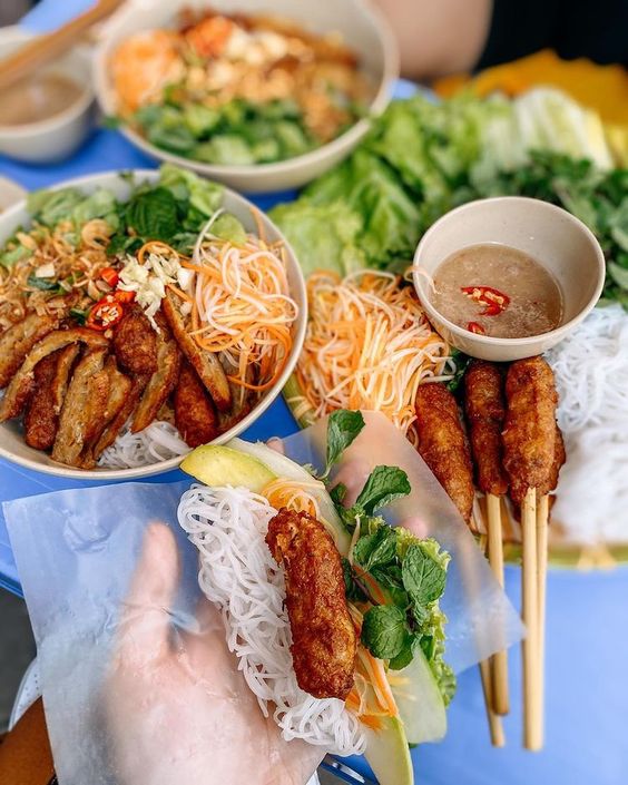 Bánh Xèo Tôm Nhảy Cô Ba - Bánh Xèo - Trưng Nữ Vương