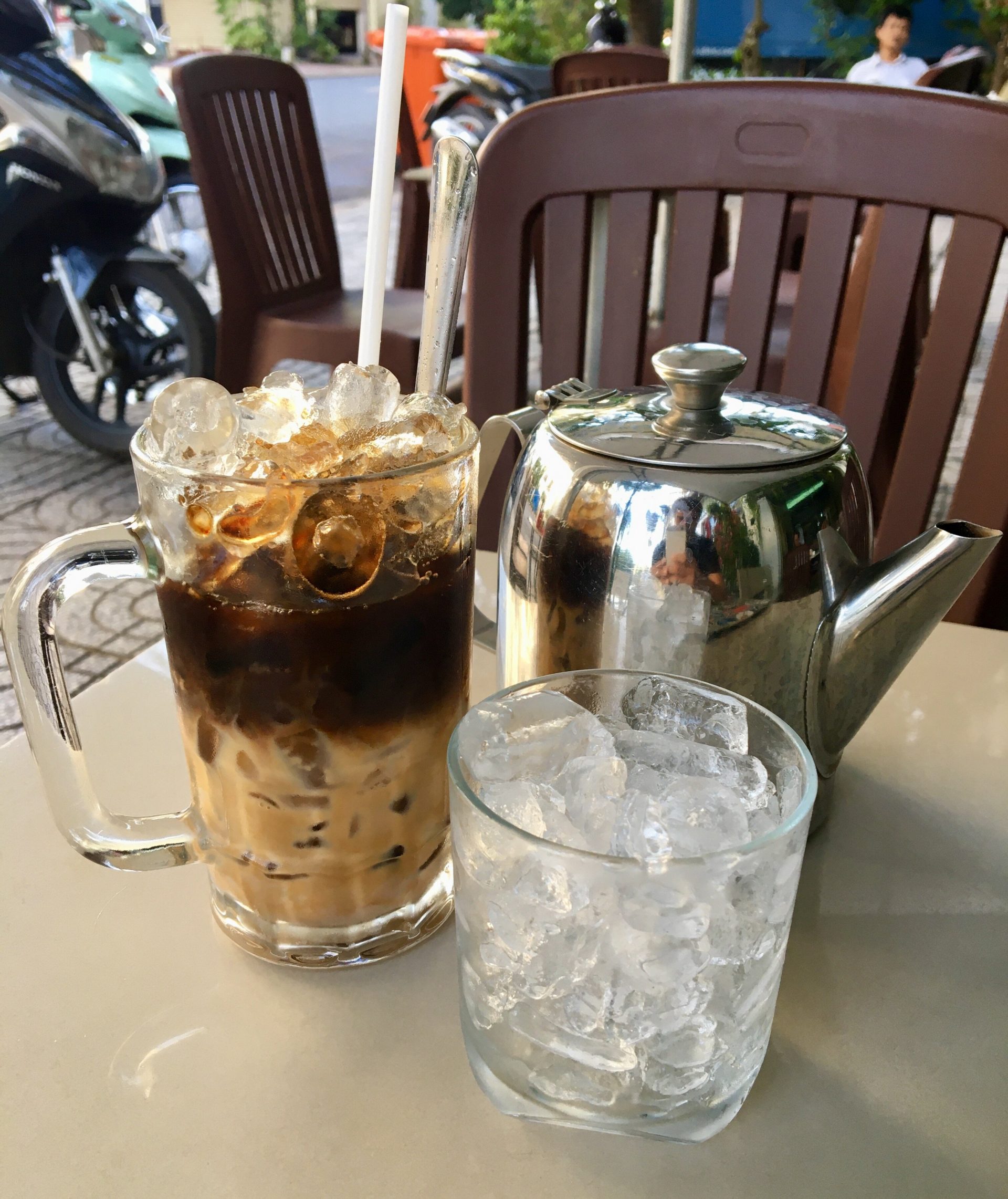 LIGHT COFFEE - Lê Quang Chiểu