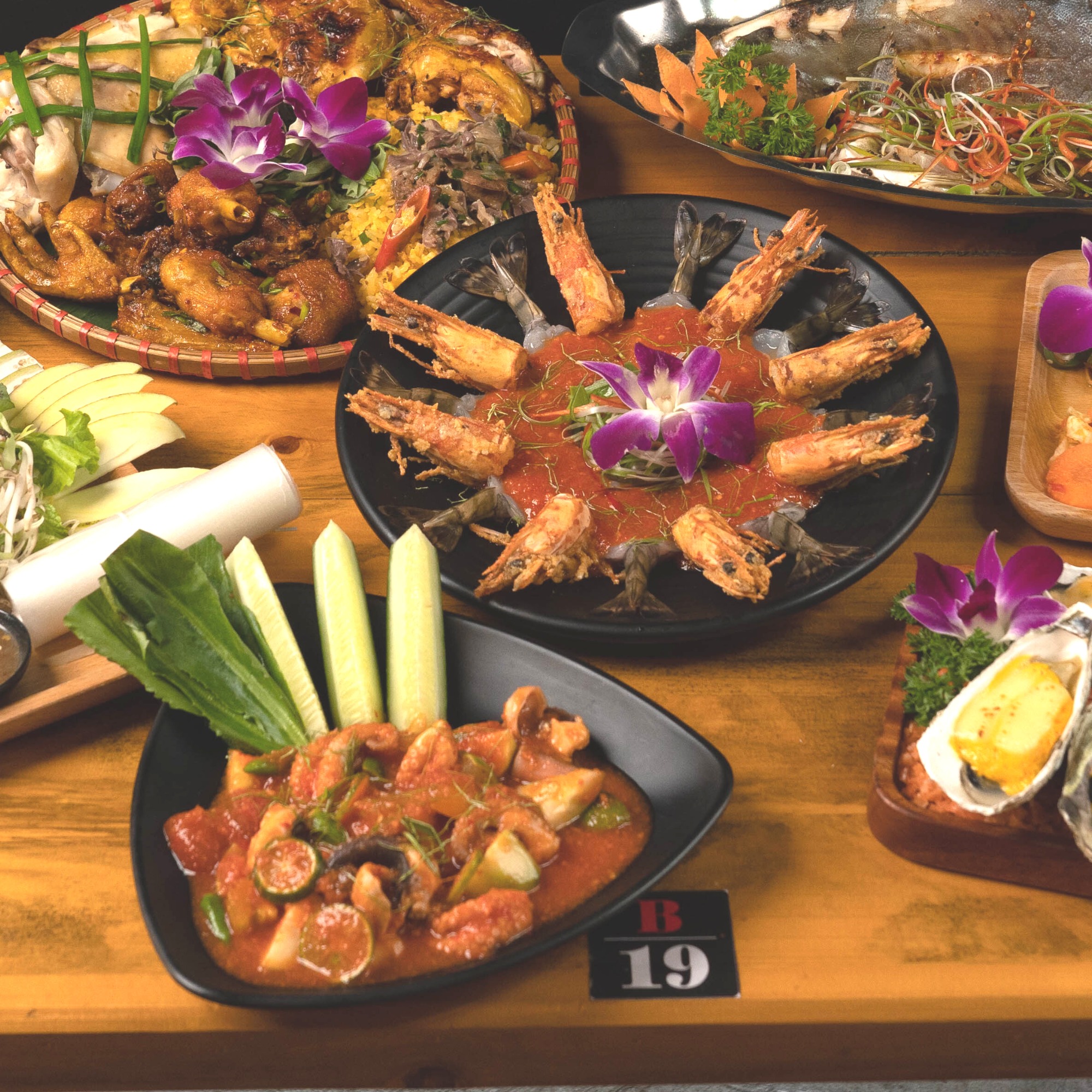 MoMo Beer Garden - Hồ Nghinh