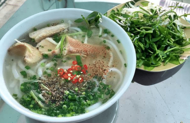 Hà Quyên - Bánh Canh Cá Lóc Bột Gạo - Đình Phong Phú