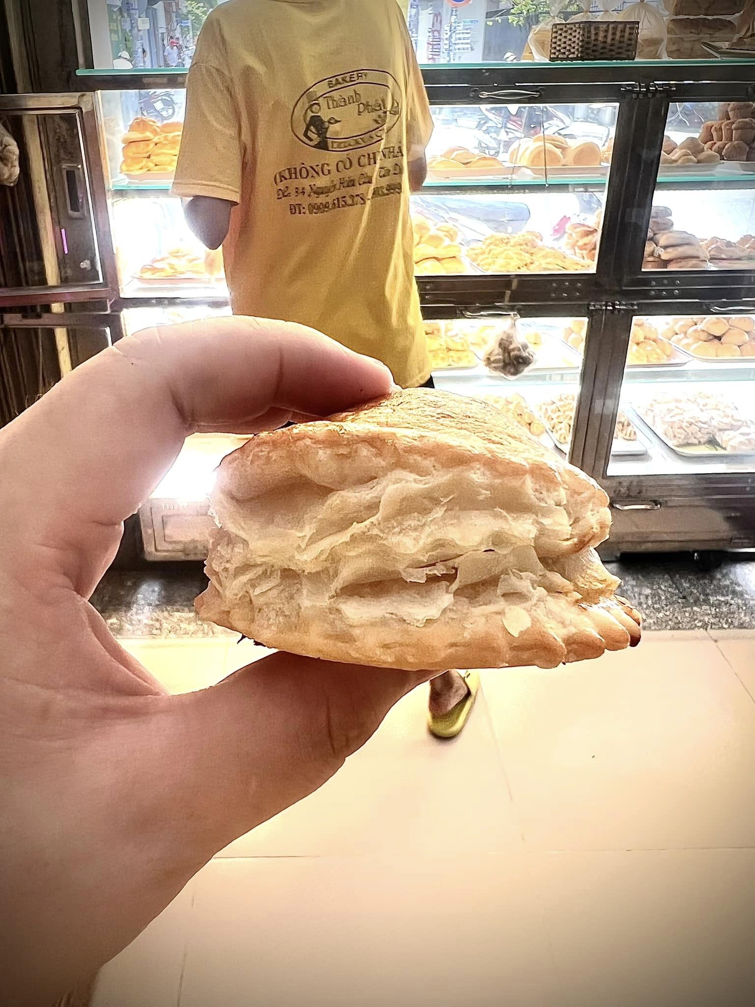 Tiệm Bánh Thành Phát - Nguyễn Hữu Cầu
