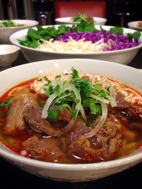 O Sửu 2 - Bánh Canh Bột Gạo & Bún Bò - Trần Khắc Chân