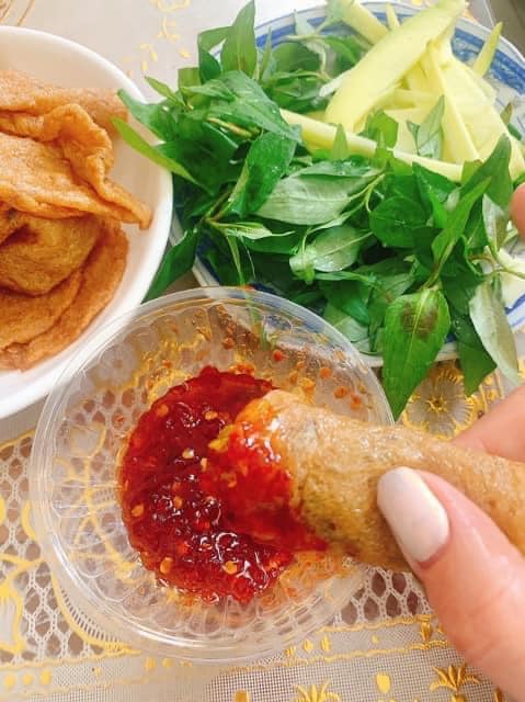 Ăn Vặt S.a.y - Nơ Trang Long