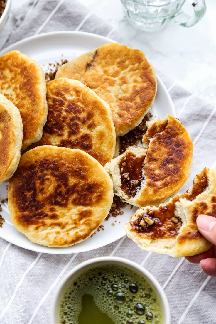 Oppa Kitchen - Bánh Rán Hotteok - Cách Mạng Tháng 8