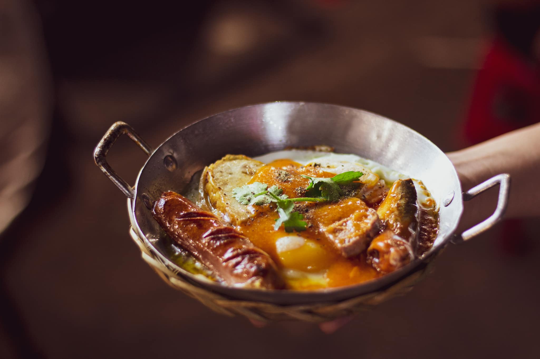 Bánh Mỳ Tuấn Tú - Tạ Quang Bửu