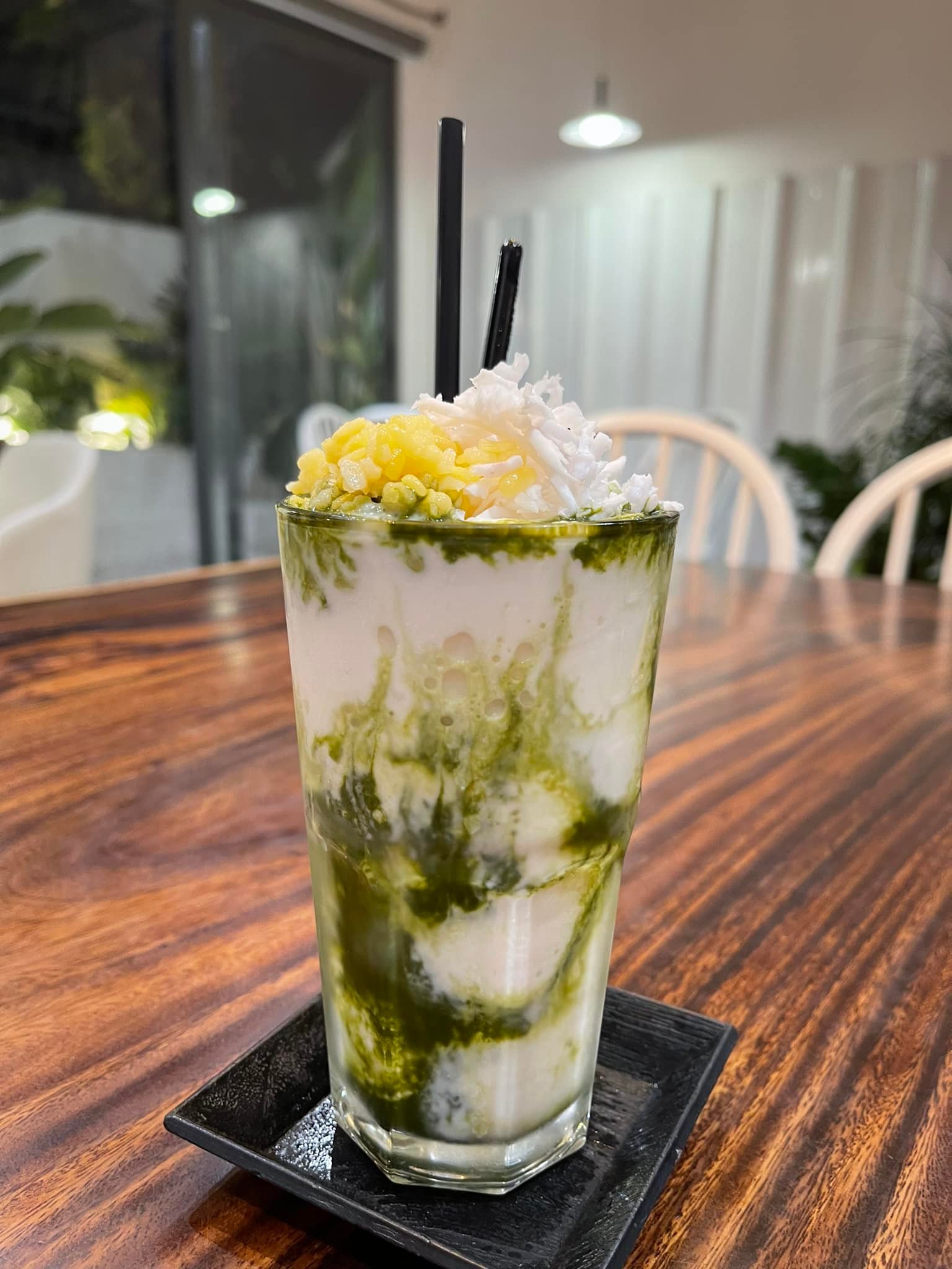 Tiệm Kafe 92 - Nguyễn Tất Thành