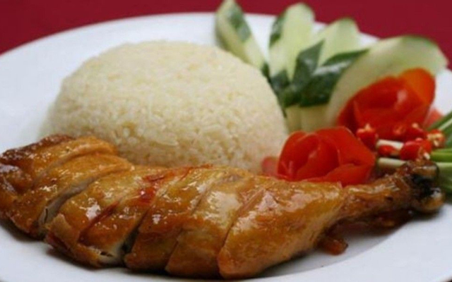 Cơm Gà Xối Mỡ Lạc Lạc - Kỳ Đồng