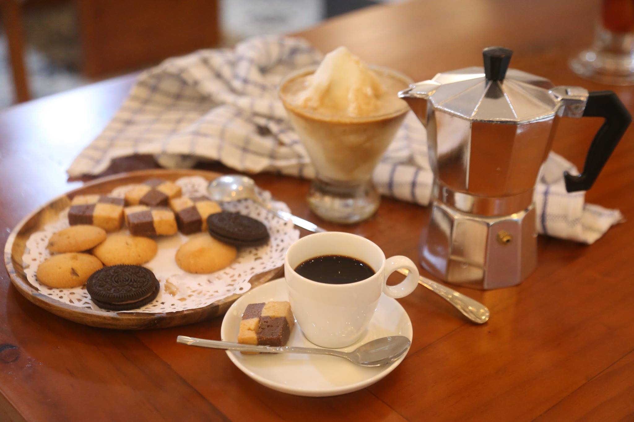 6Bis Café - Lê Quý Đôn