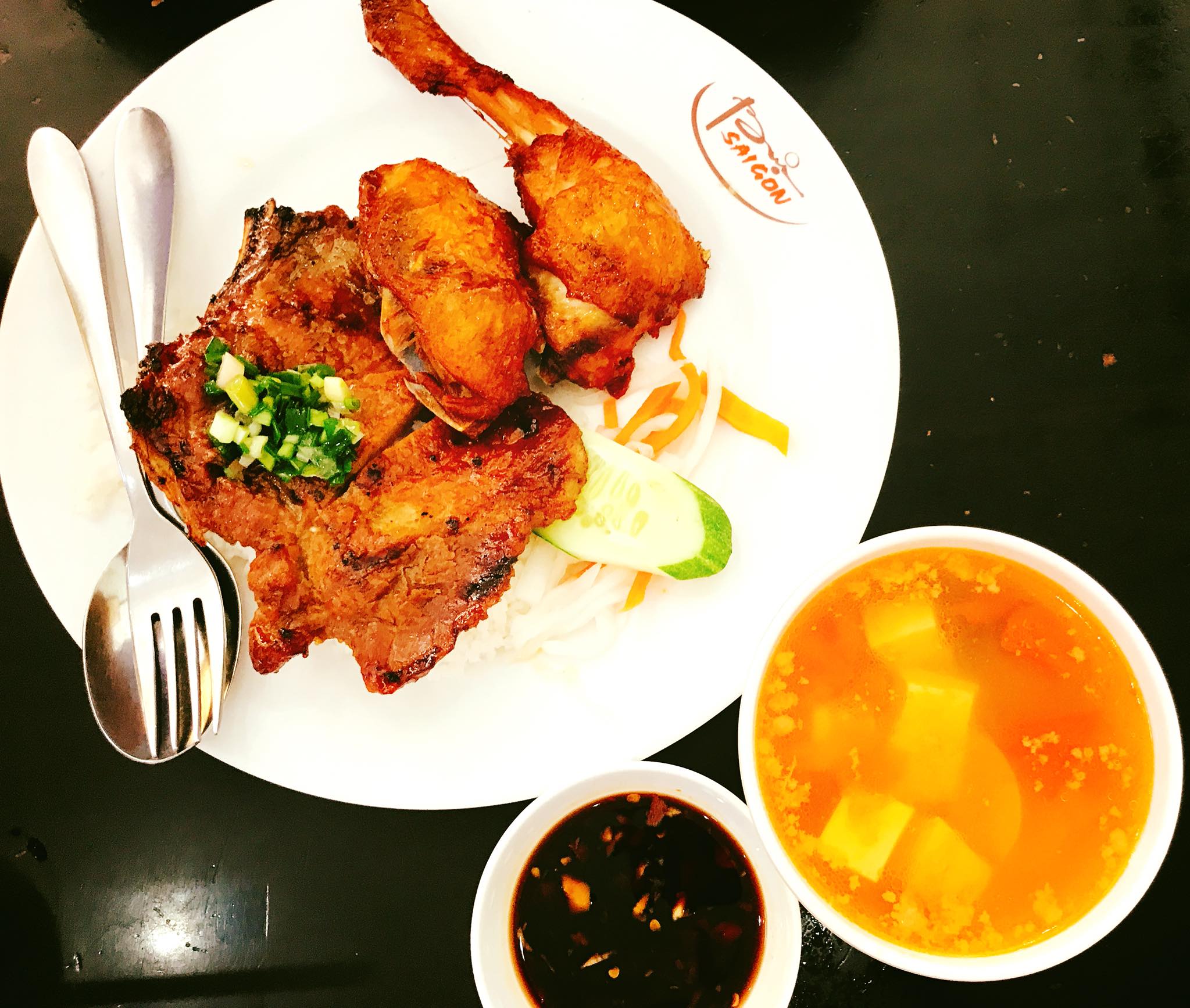 Cơm Tấm Bụi Sài Gòn - Phan Văn Trị