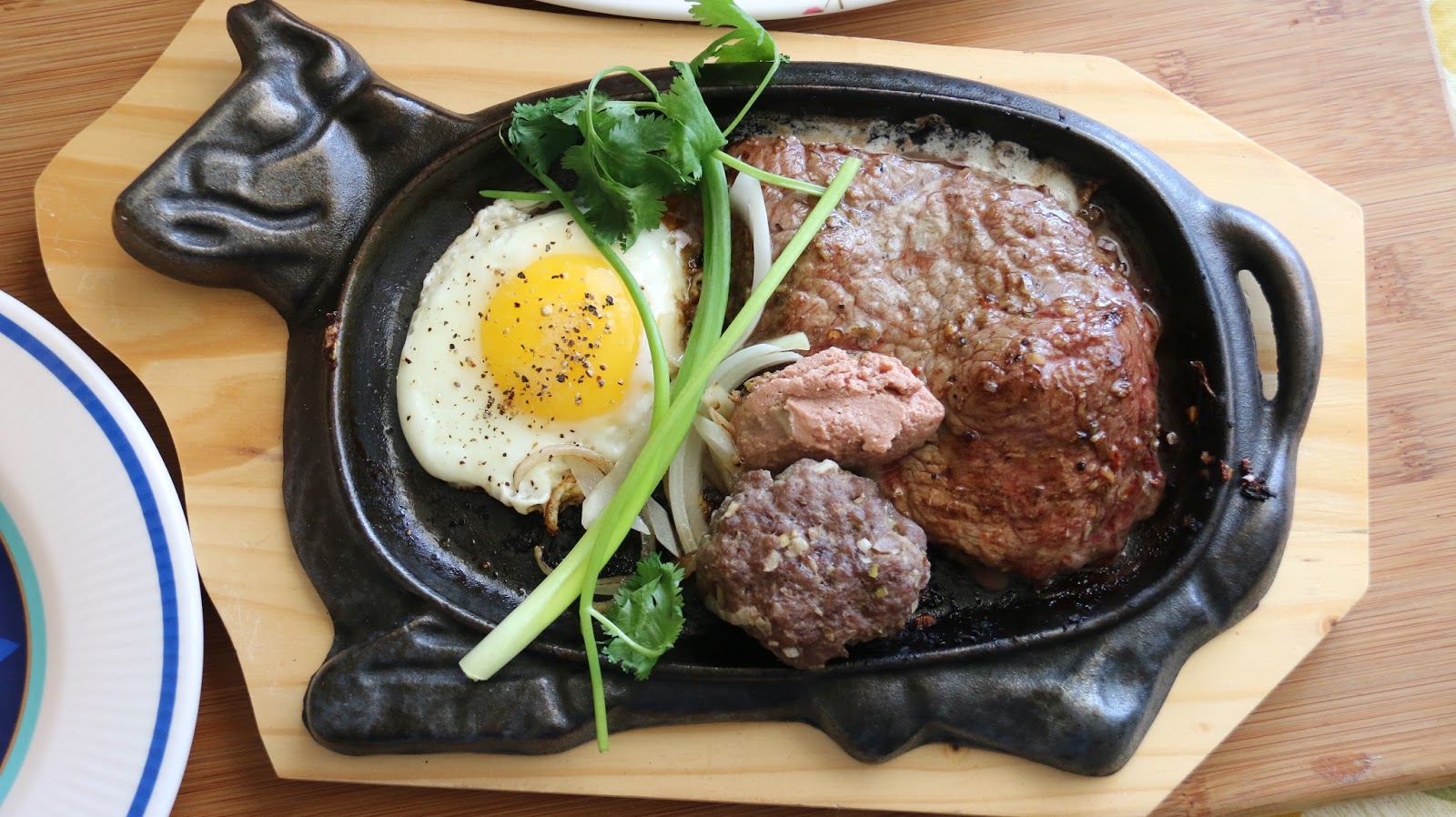 Bò Né 3 Ngon - Nơ Trang Long