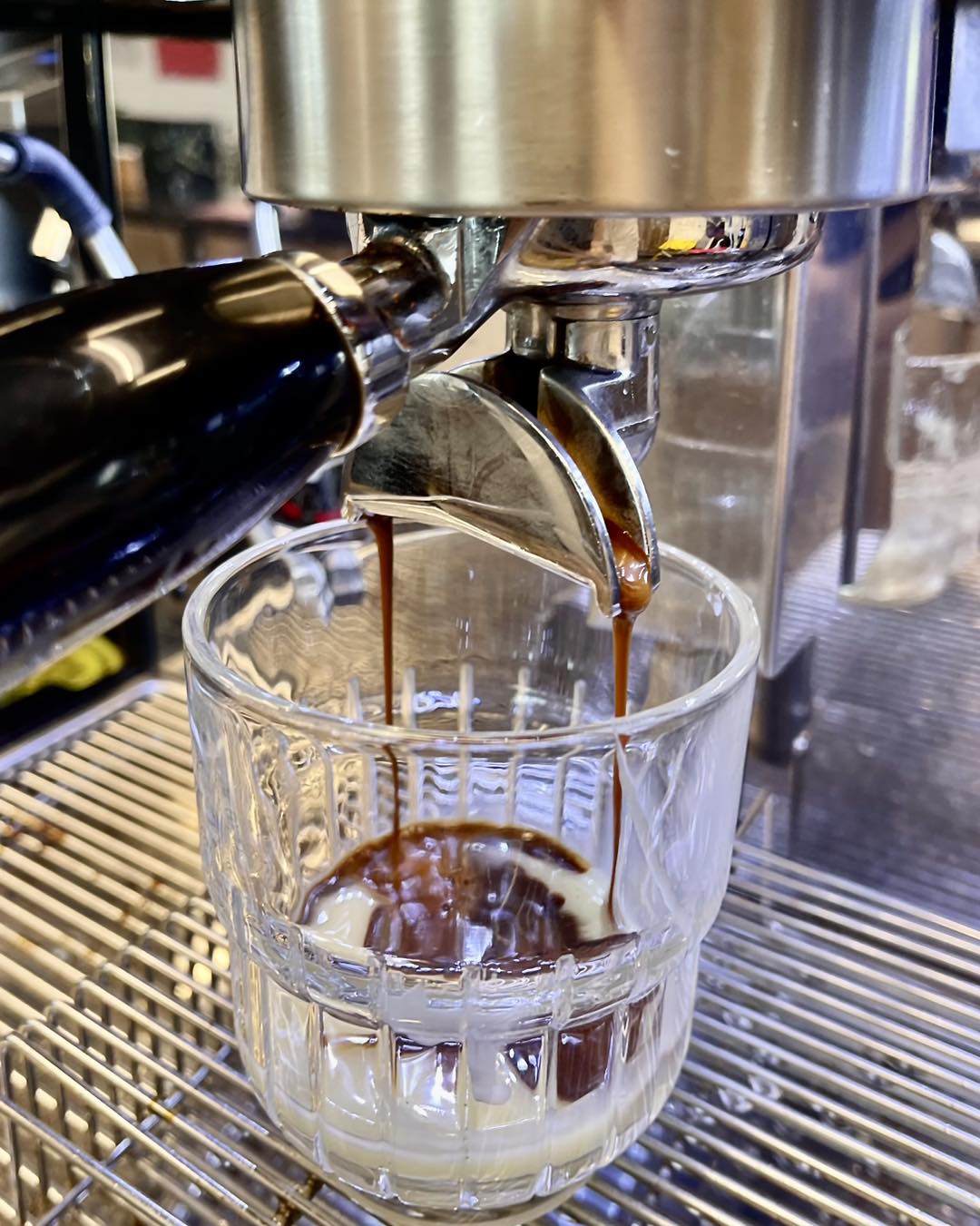L'amon Coffee & Roastery - Hoàng Sa