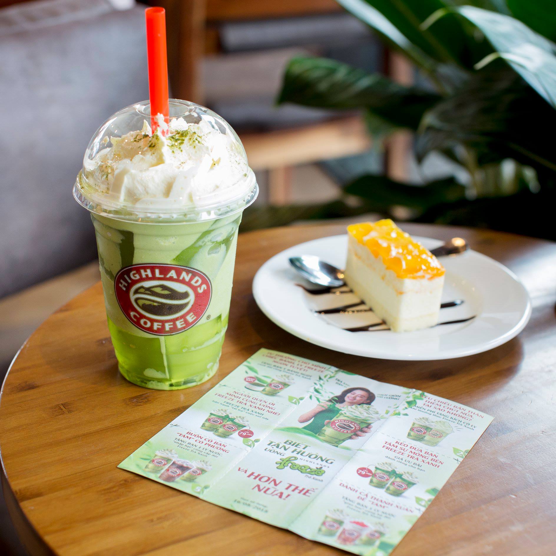 Highlands Coffee - Machinco Trần Phú