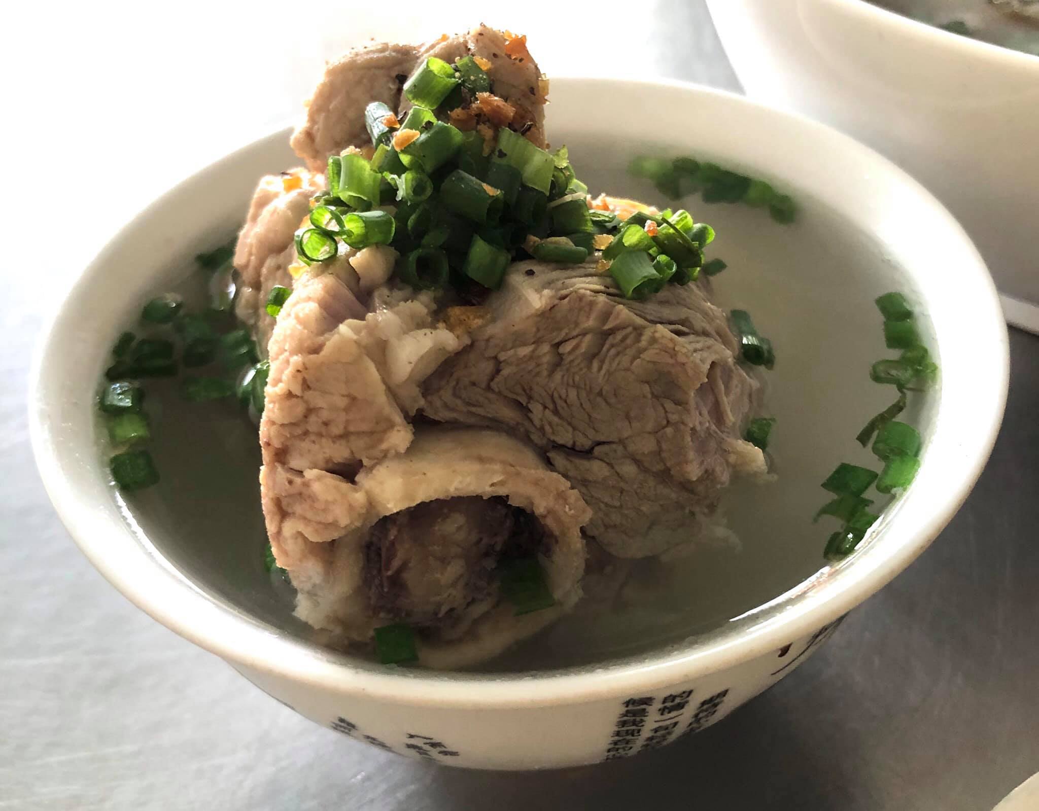 Quán Hủ Tiếu Hồ Tỷ Muội - Nguyễn Thị Nhỏ