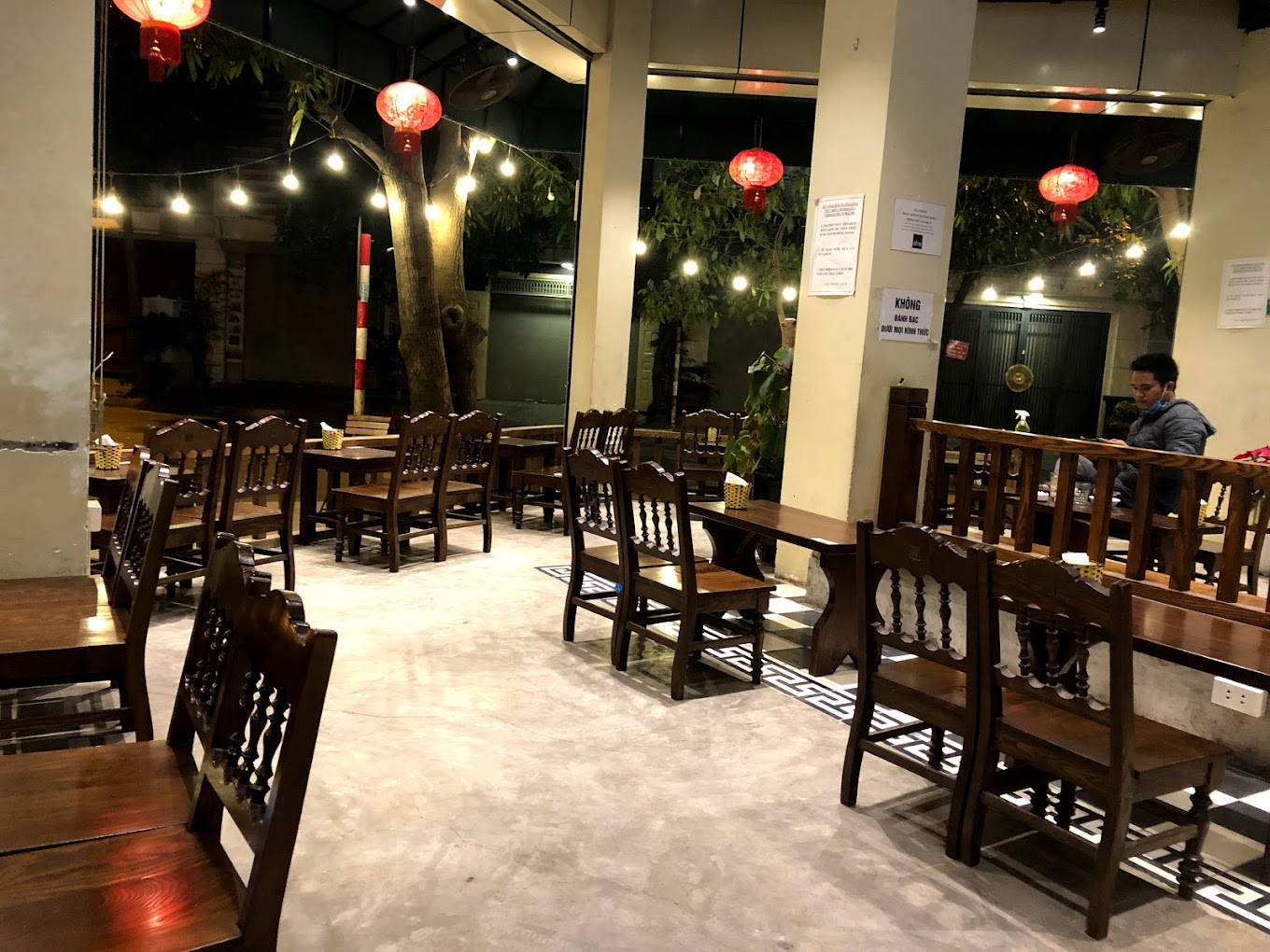 Aha Cafe - Cửa Nam