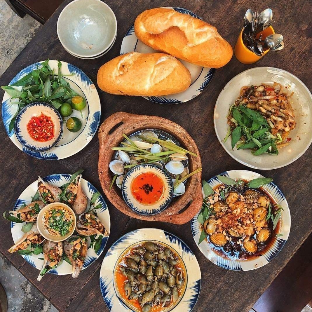Ốc Chị Em - Nguyễn Thái Bình