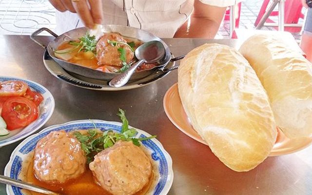 Bánh Mì Xíu Mại Thắng Nam - Nguyễn Lý