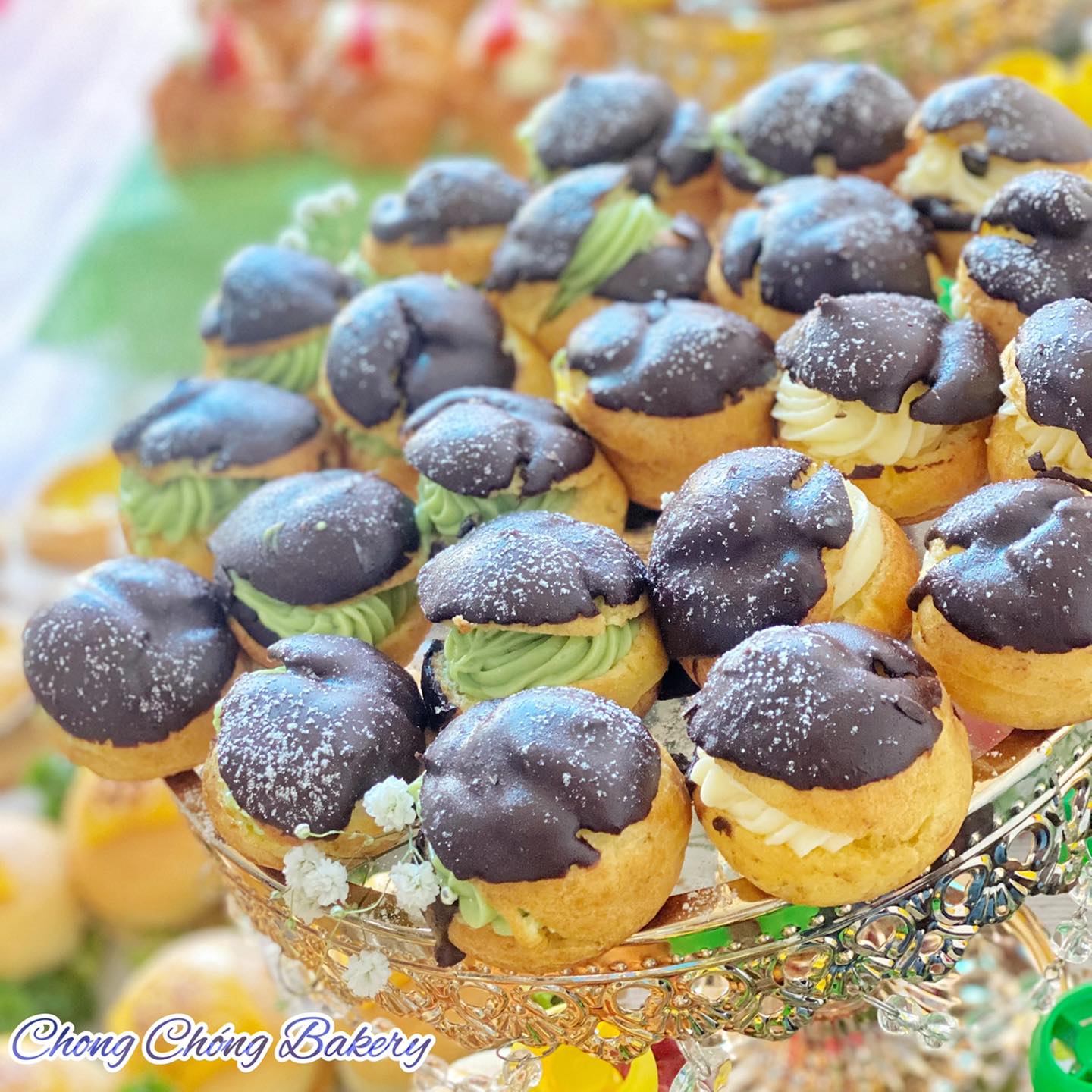 Chong Chóng Bakery - Hòa Hảo