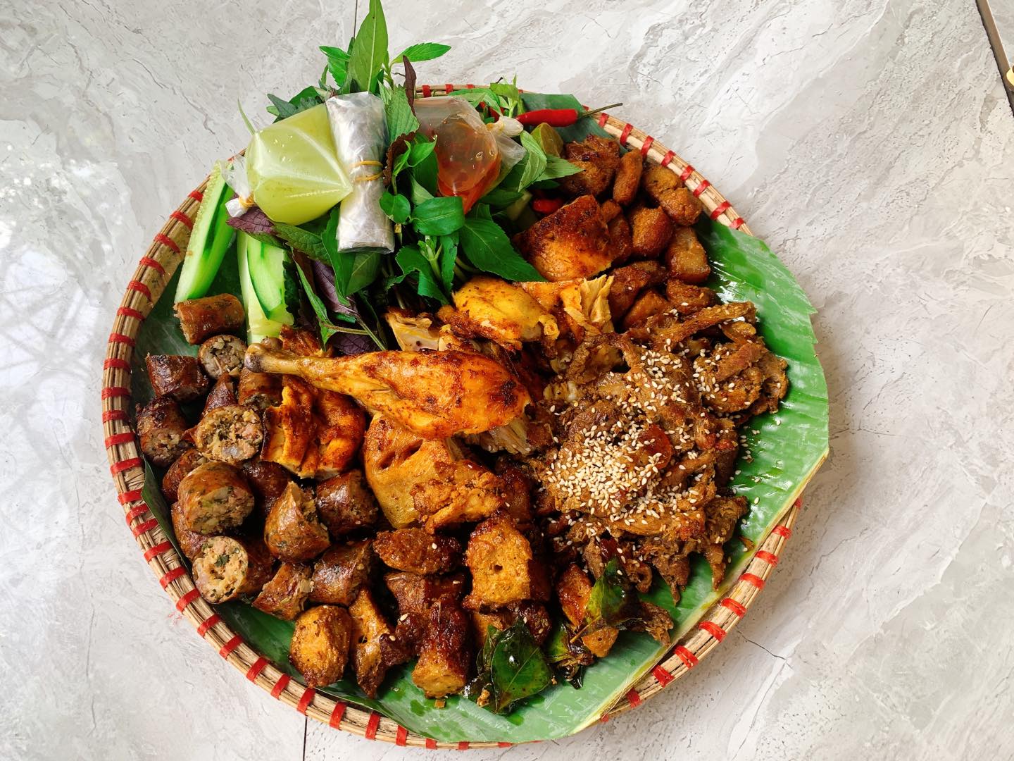 A Din - Gà Quay Cơm Lam Bánh Bao - Đường 79