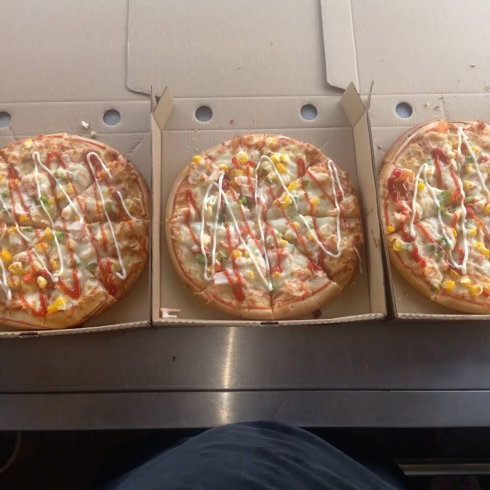 Pizza Ez - Nguyễn Xiển