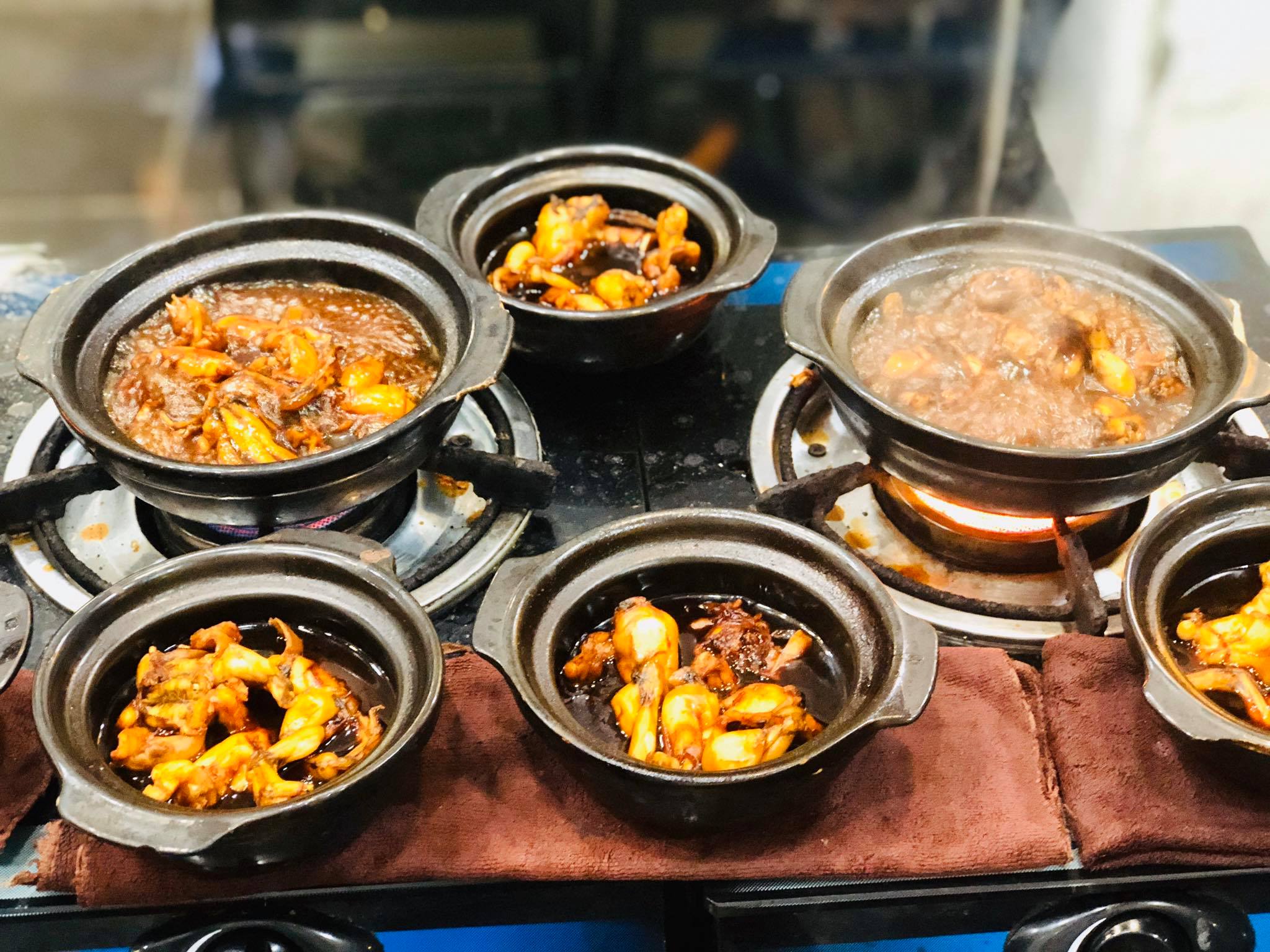 Đạt Quán - Cháo Ếch Singapore - Điện Biên Phủ