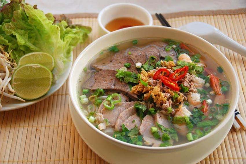 Cô Sang - Hủ Tiếu Nam Vang - Giang Văn Minh