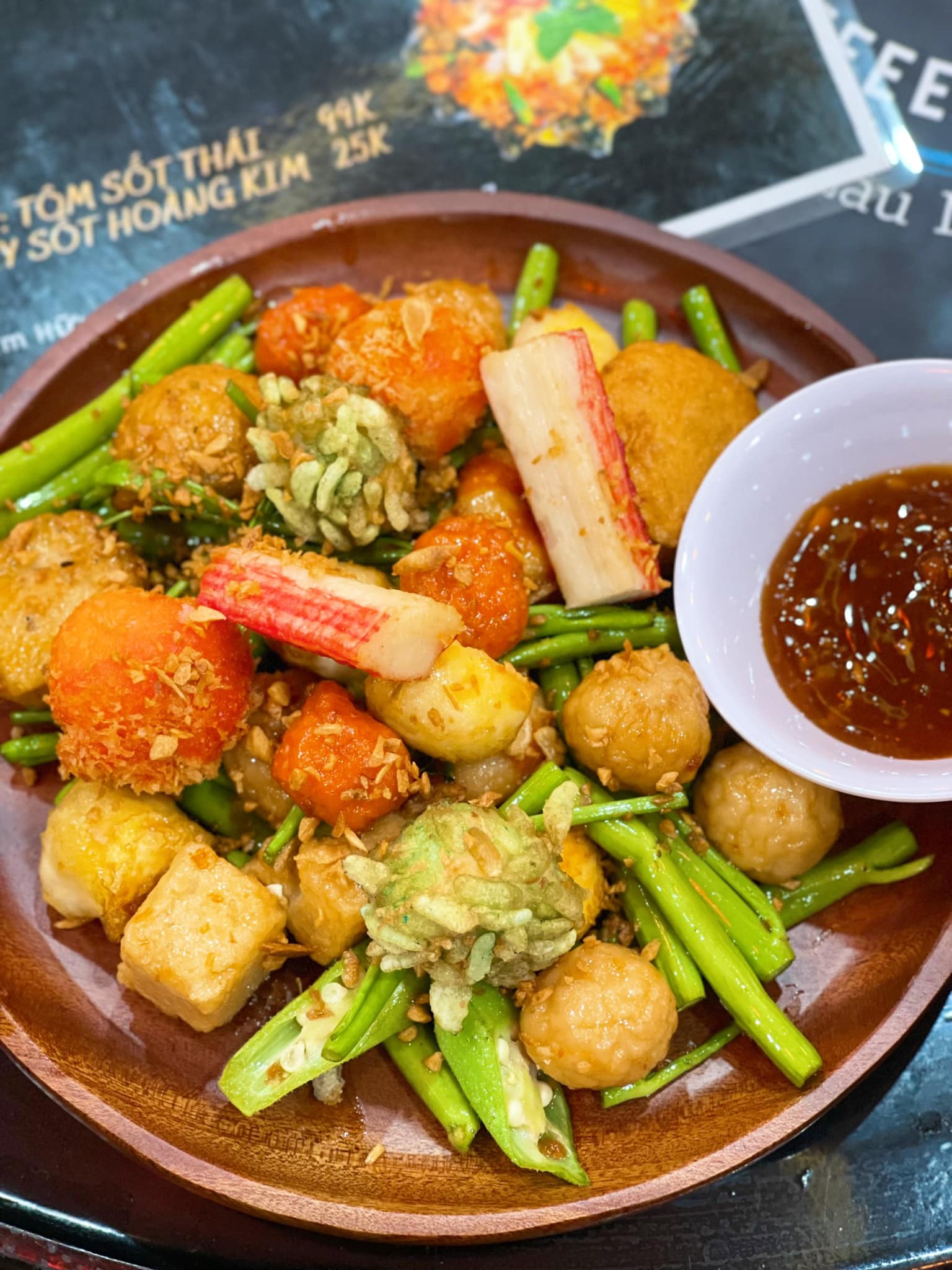 Ăn Vặt Tũn Tĩn - Lũy Bán Bích