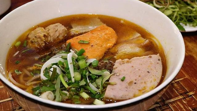 Quán Mười Hà - Hồ Tùng Mậu