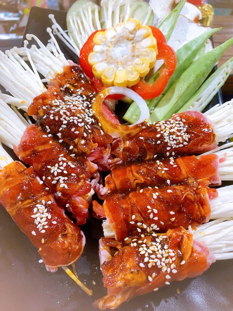 Bò Nướng Tảng Thành Lùn - Đường Số 12