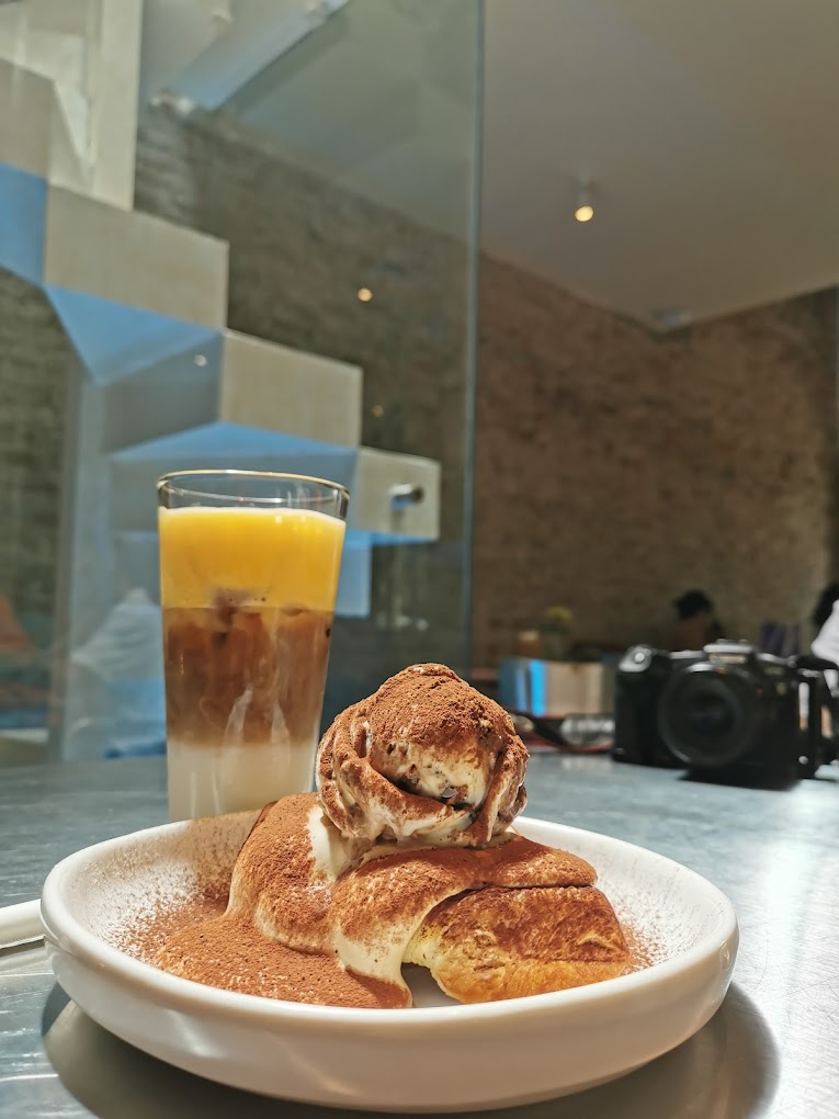 The Running Bean - Coffee & More - Nhà Thờ