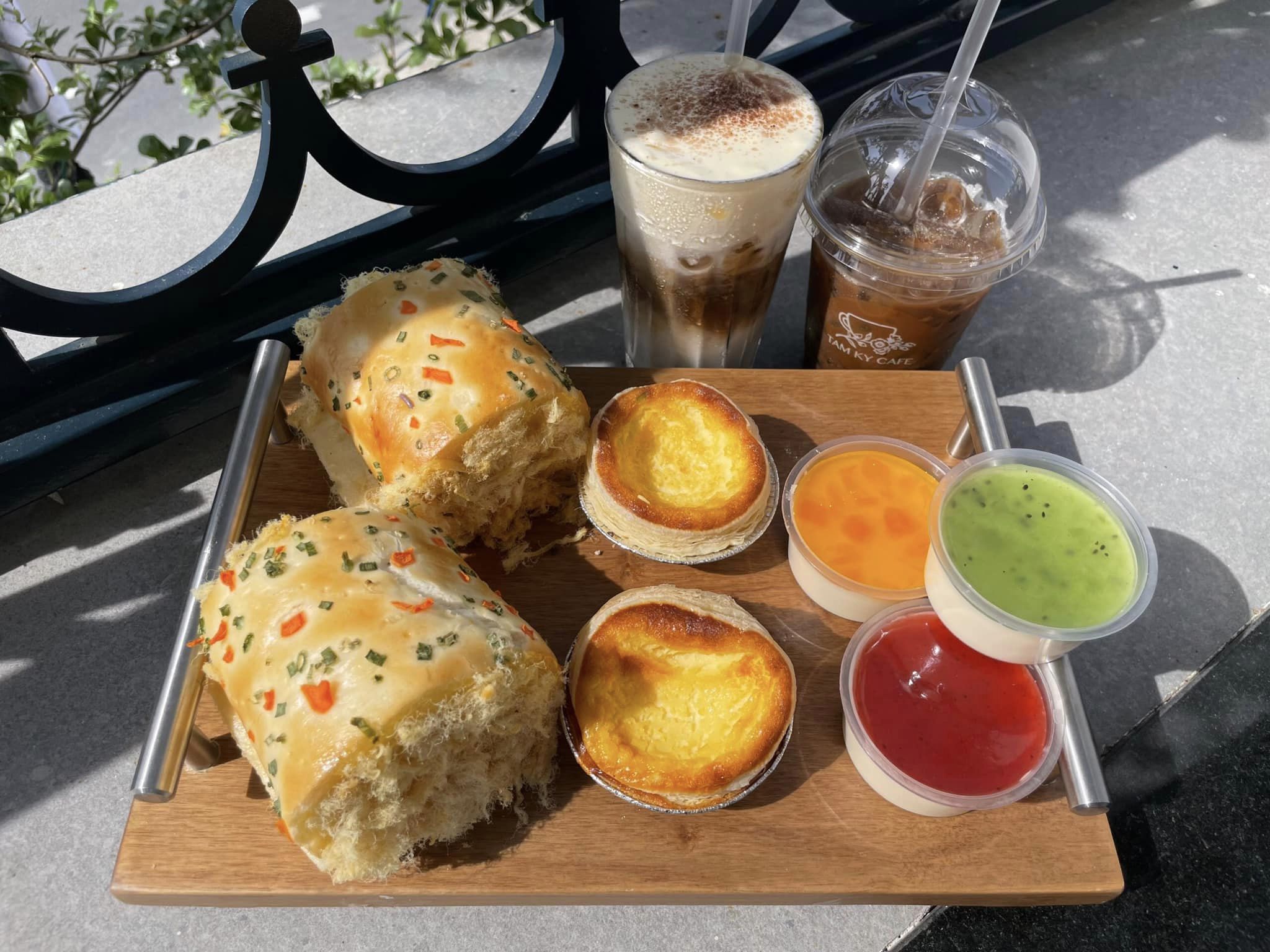 Tam Kỳ Cafe - Hùng Vương