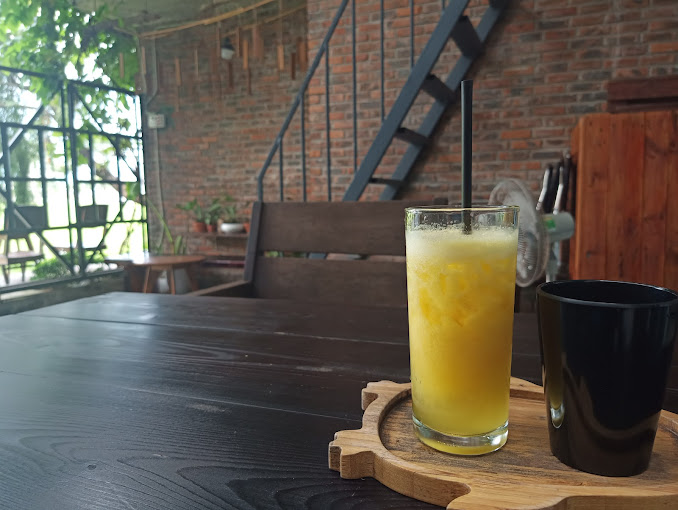 Tiệm Cà Phê Tháng Năm - Trà Sữa & Trà - Núi Thành