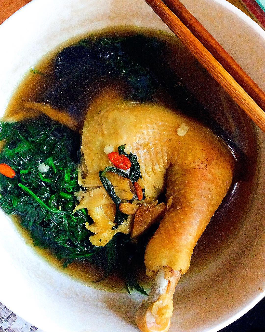 Gà Tần Họ Nguyễn - Bán Đảo Linh Đàm