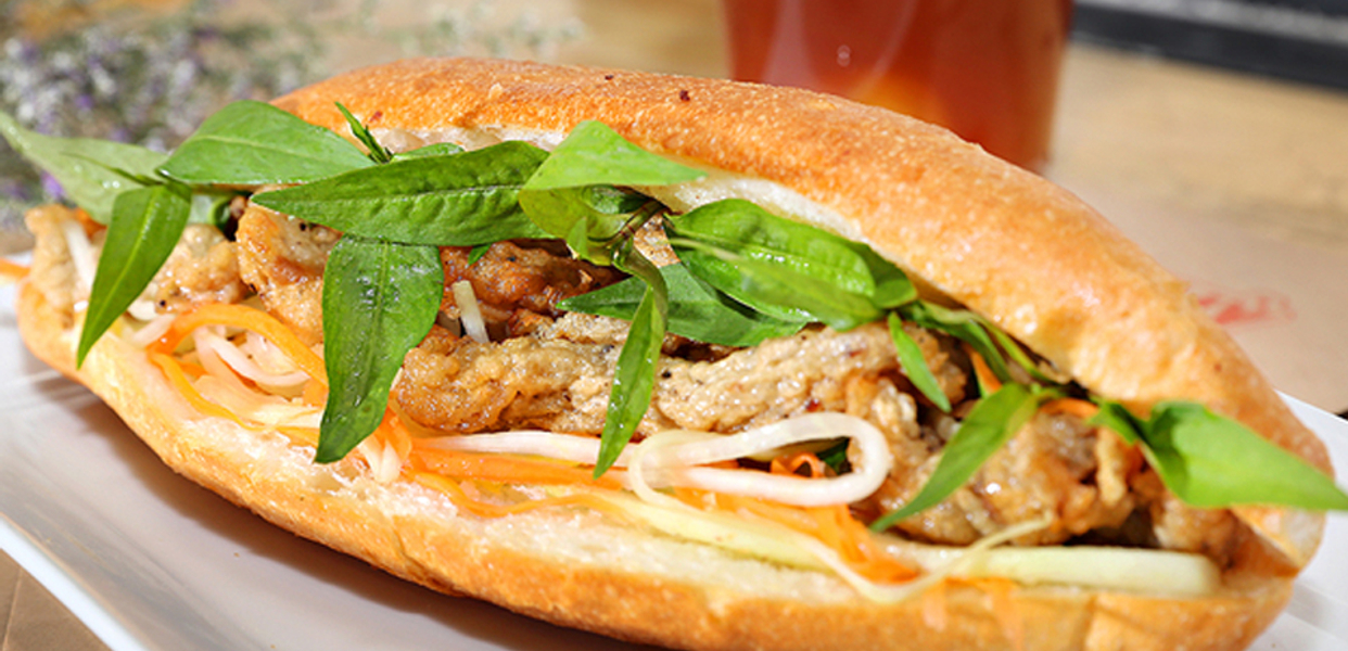 Bánh Mì Chả Nóng Dũng Hạnh - Chùa Láng