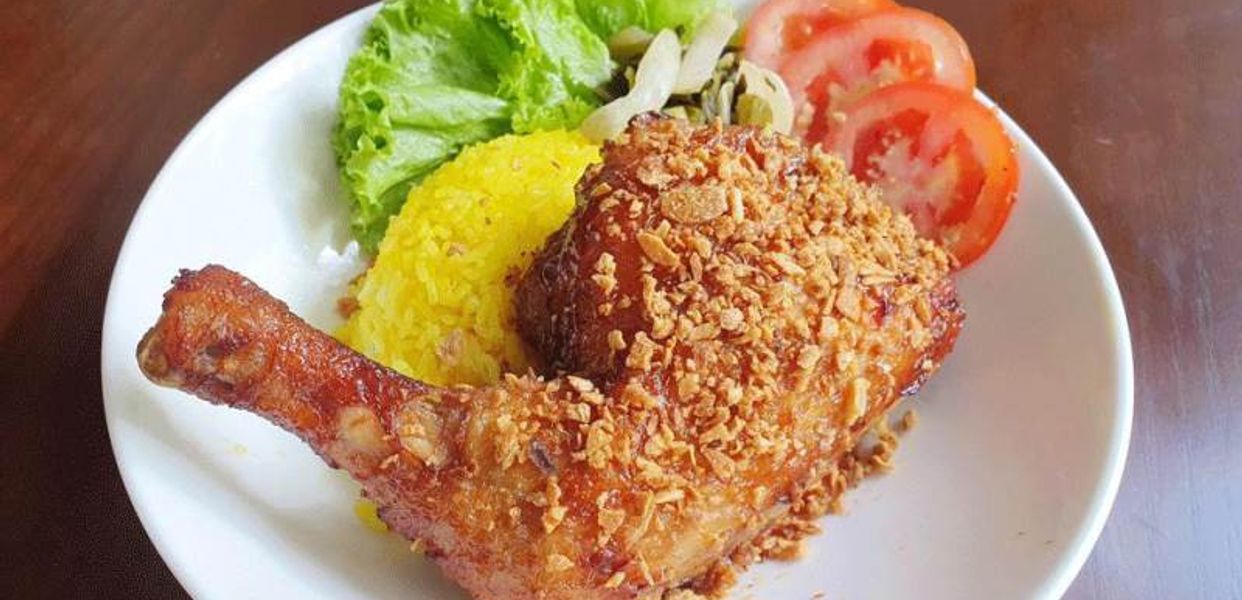 Cơm Gà 96 - Gà Xối Mỡ & Gà Mắm Tỏi - Mã Lò