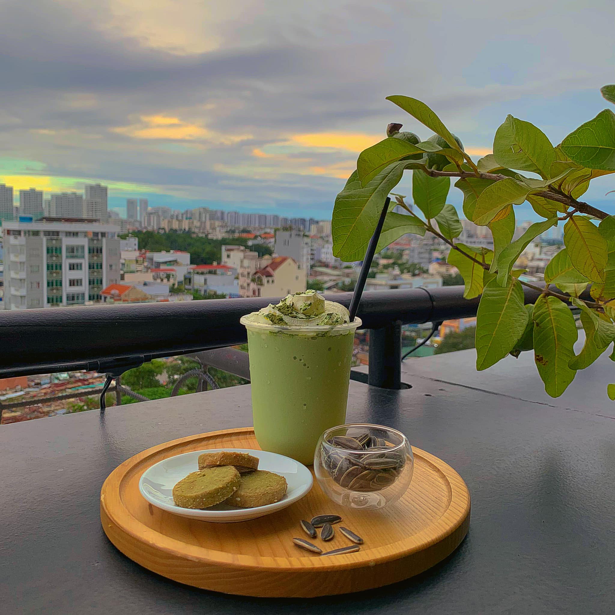 KOZE Rooftop - Đường Số 53