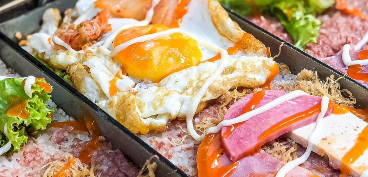 Cơm Cháy Kẹp HongKong Bunny - Tân Hoà Đông