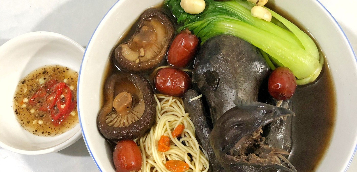 Gà Ác Tiềm & Cháo Đậu Xanh - Nguyễn Kiệm