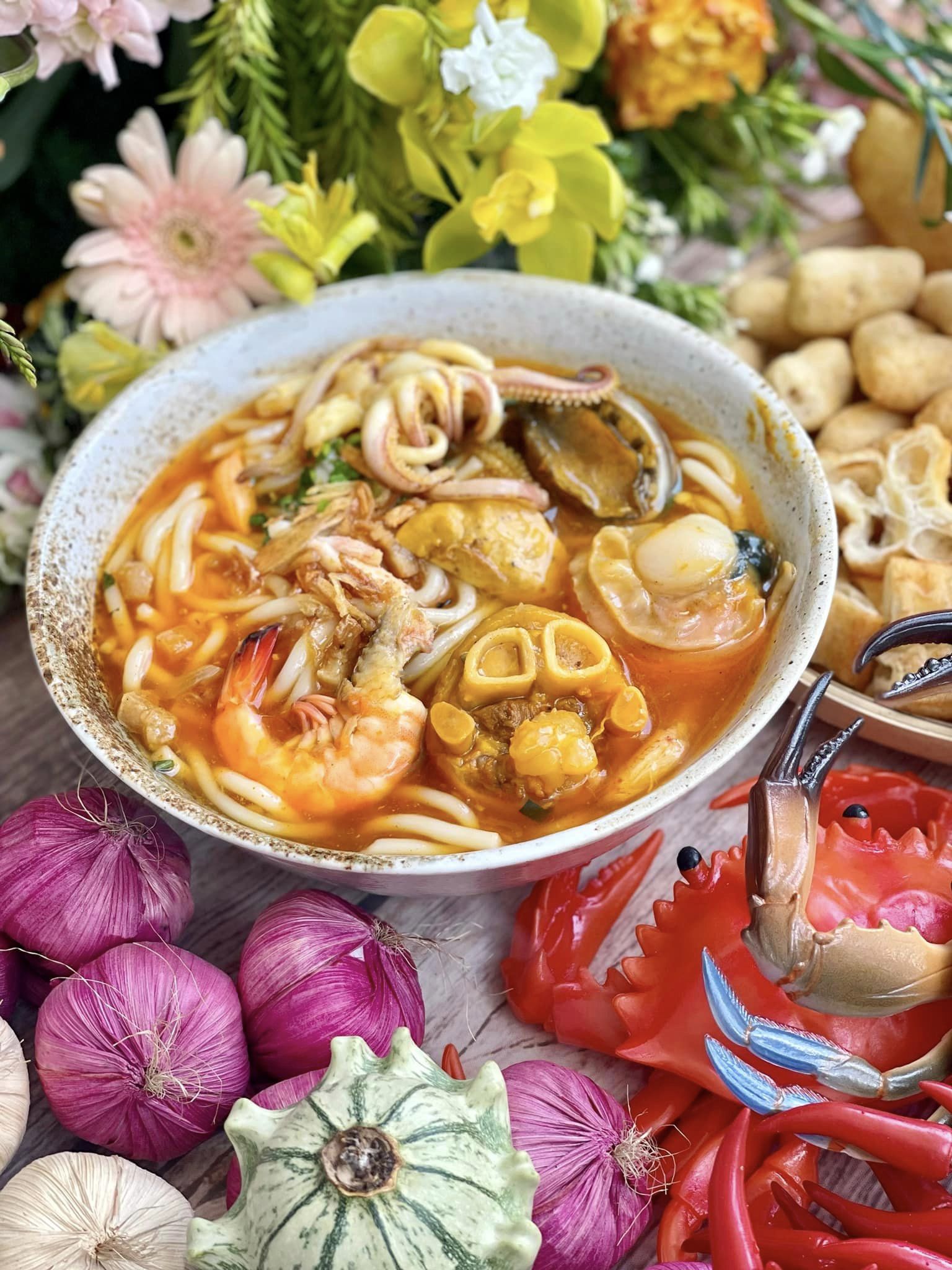 Luân Mập - Bánh Canh Cua - Tạ Quang Bửu