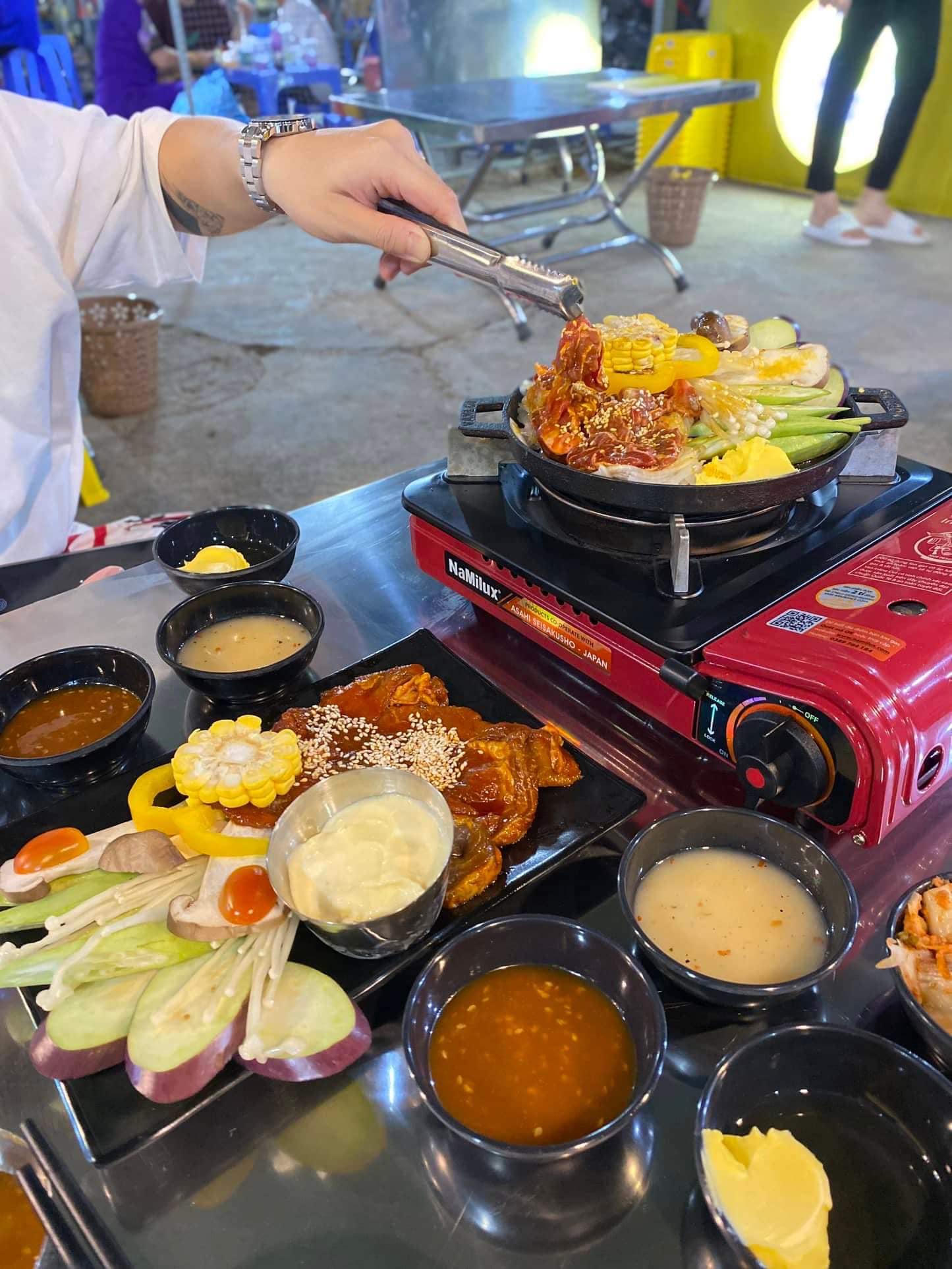 Bò Nướng Tảng Thành Lùn - Đường Số 12