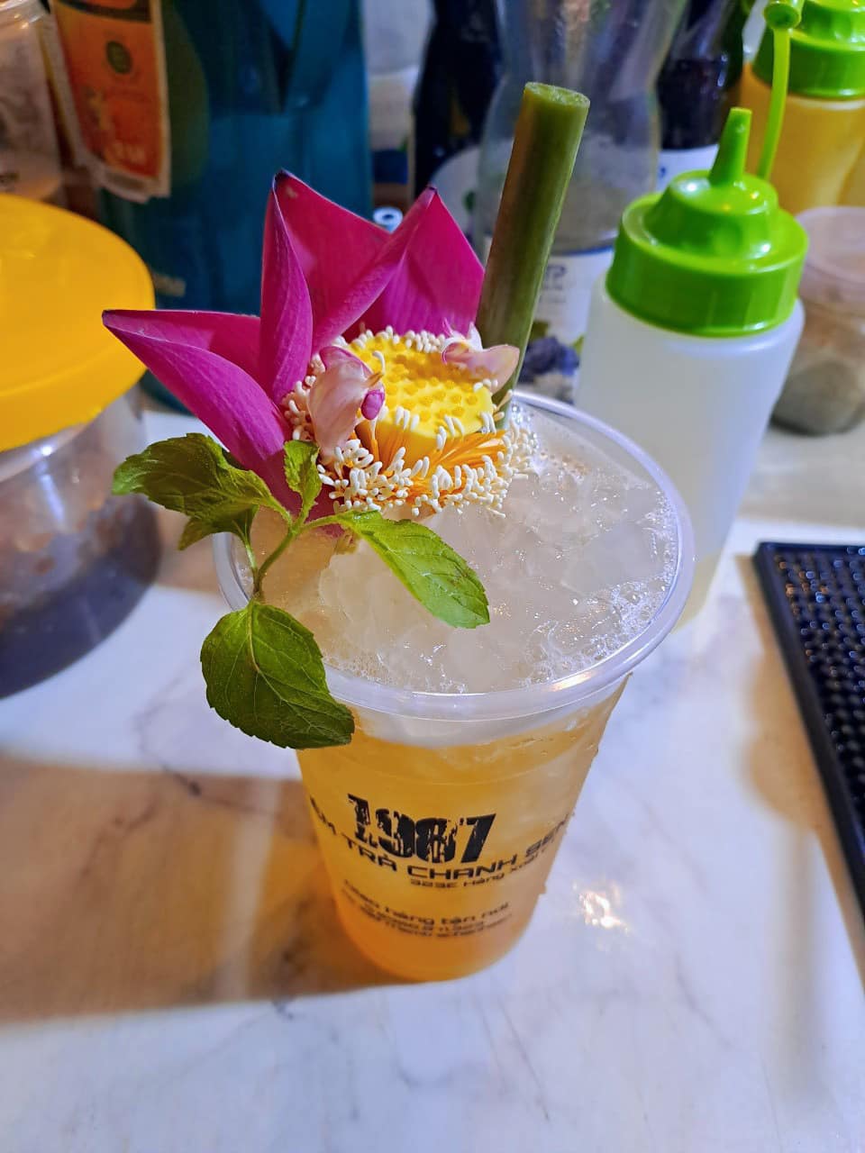 1987 Tiệm Trà Chanh Sen - Trà - Hàng Xoài