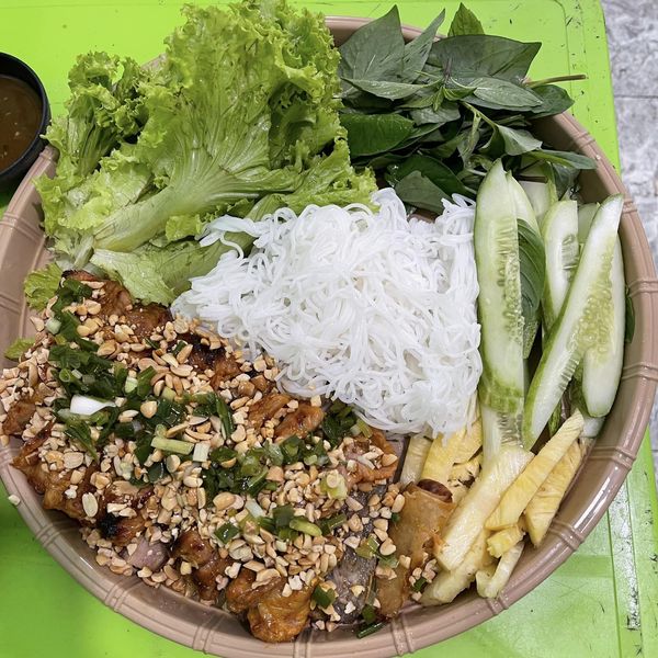 Quán Ty - Bún Thịt Nướng & Bún Mắm - Núi Thành