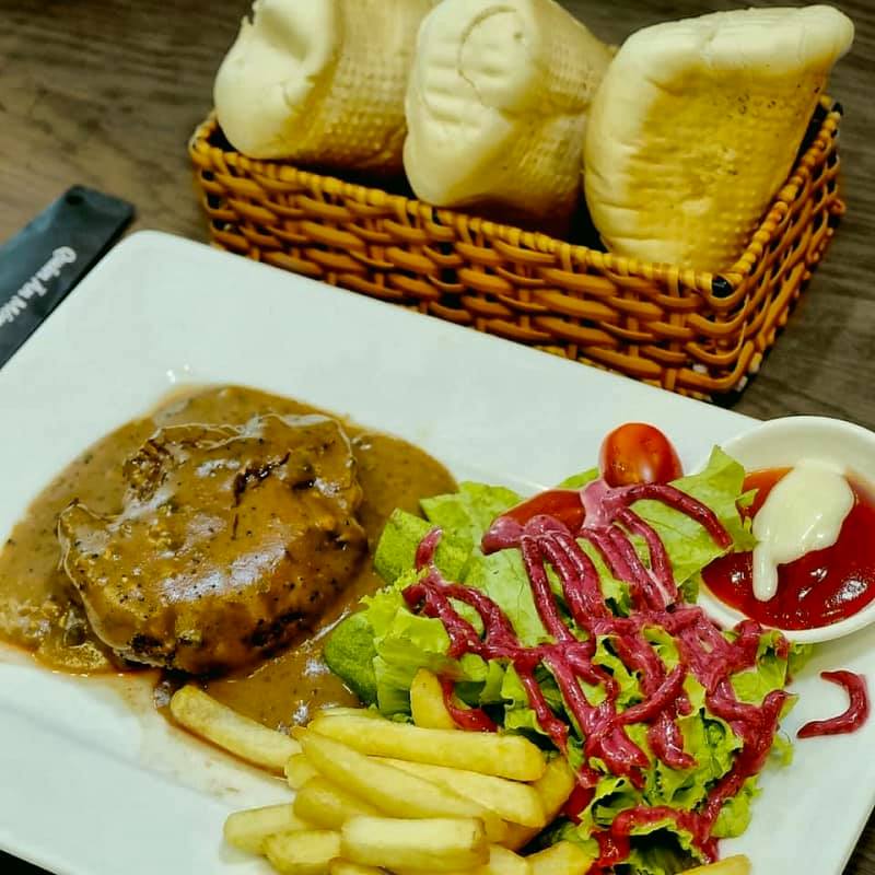 Bếp Steak Ruhi - Phong Phú