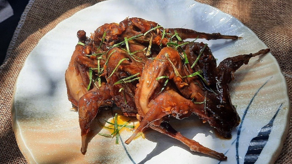 Vy - Cút Chiên Bơ Giòn - Tạ Quang Bửu