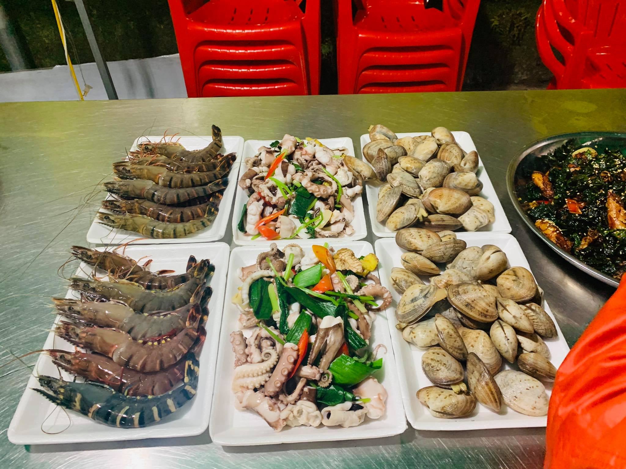 Tony Food Court - Tiệm Phở & Bánh Mỳ Sốt Vang - Đường Láng
