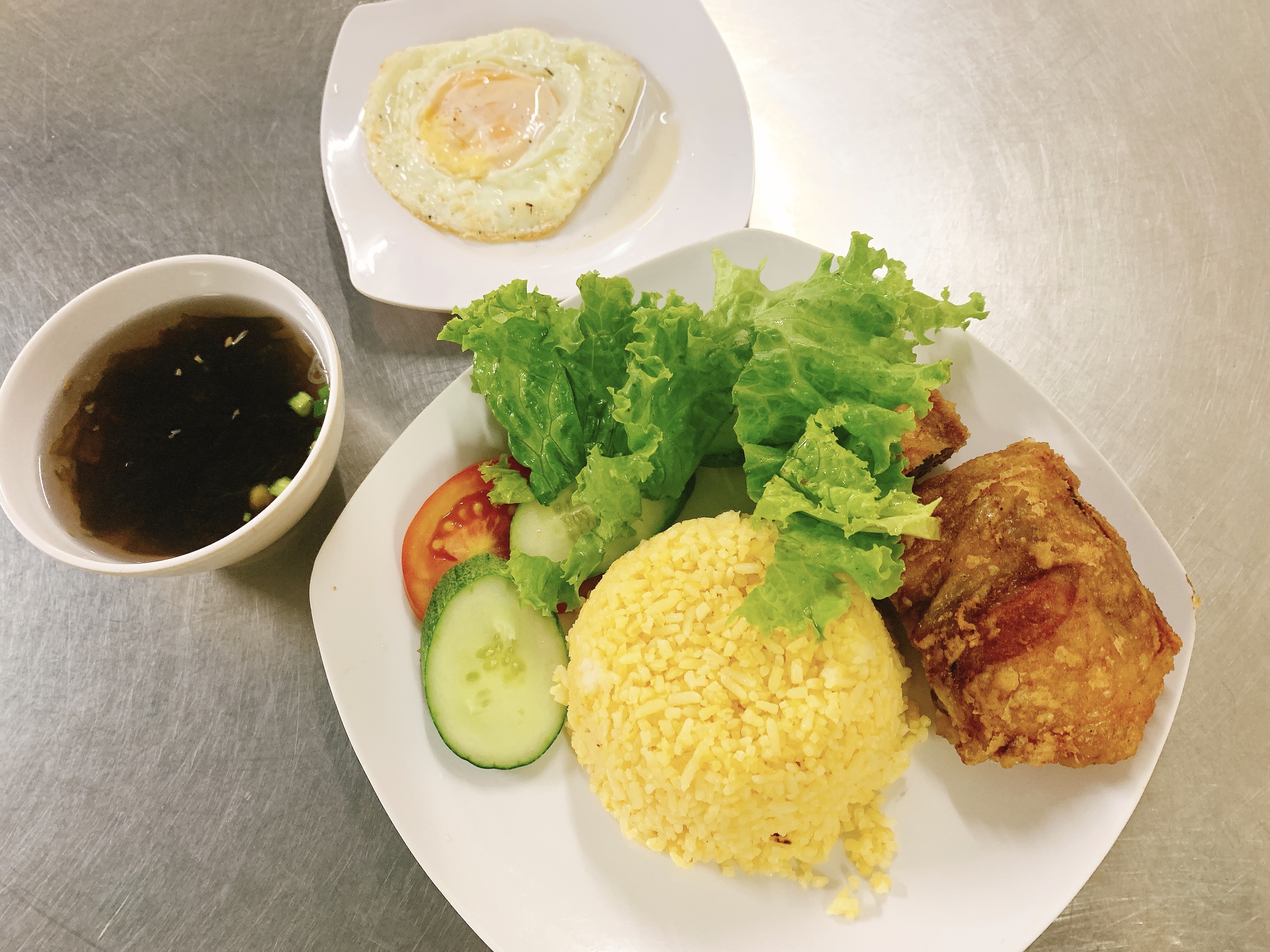 Tư Kiều - Cơm Gà Xối Mỡ - Đồng Đen