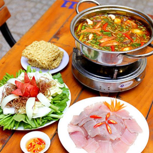 Gia Đình Quán - Lẩu Nướng - Giáp Nhất