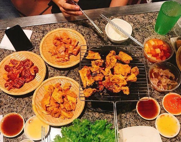 Quán Nhỏ Em - Nướng & Lẩu - Vĩnh Khánh