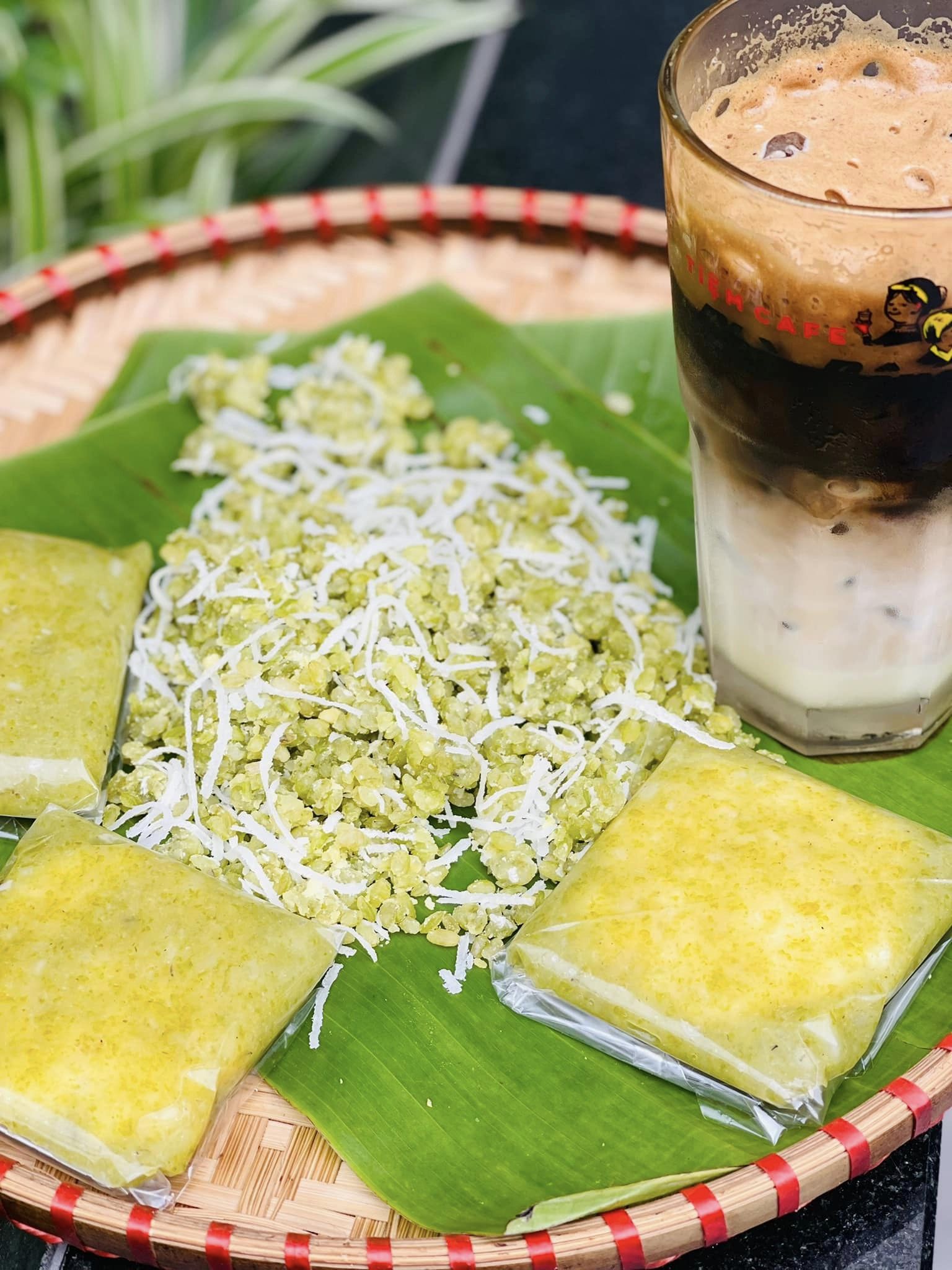 TIỆM CAFE NHÀ BÔNG - Xuân La